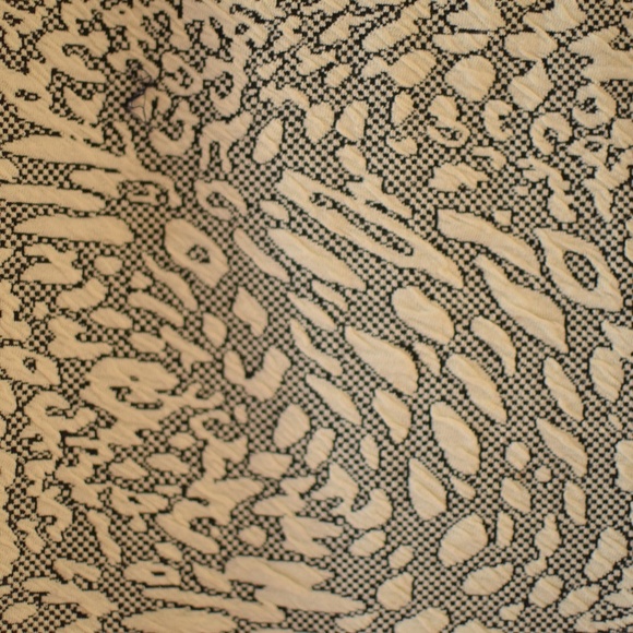 Lovely Skirt with pockets. - Picture 3 of 3